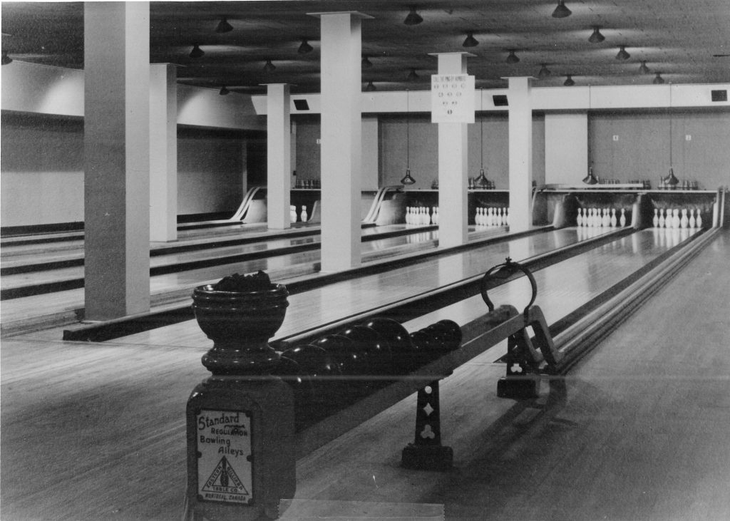 Bowling alleys (1930-1972)